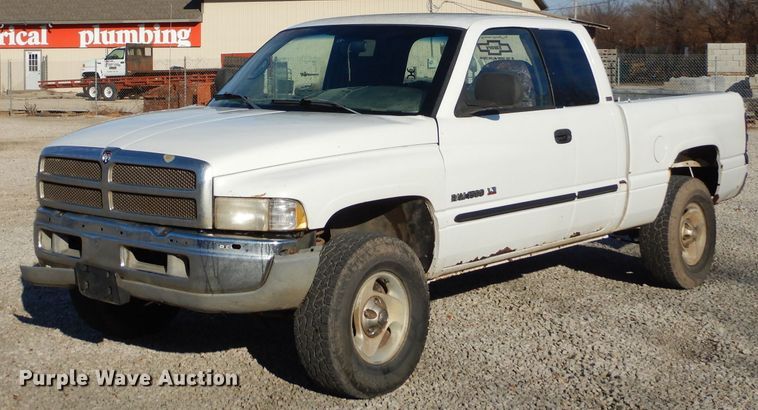 image for item FA9964 2001 Dodge Ram 1500 SLT Quad Cab pickup truck