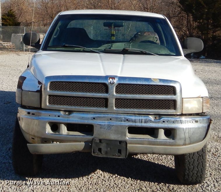 image for item FA9964 2001 Dodge Ram 1500 SLT Quad Cab pickup truck