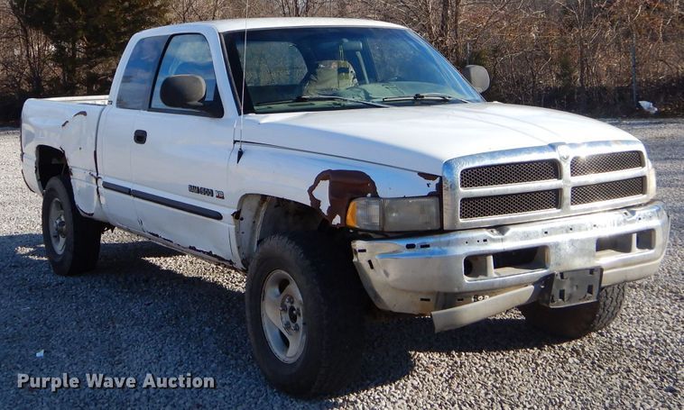 image for item FA9964 2001 Dodge Ram 1500 SLT Quad Cab pickup truck