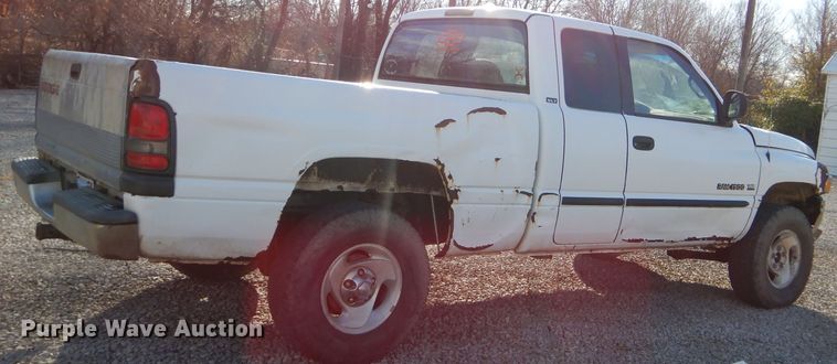 image for item FA9964 2001 Dodge Ram 1500 SLT Quad Cab pickup truck