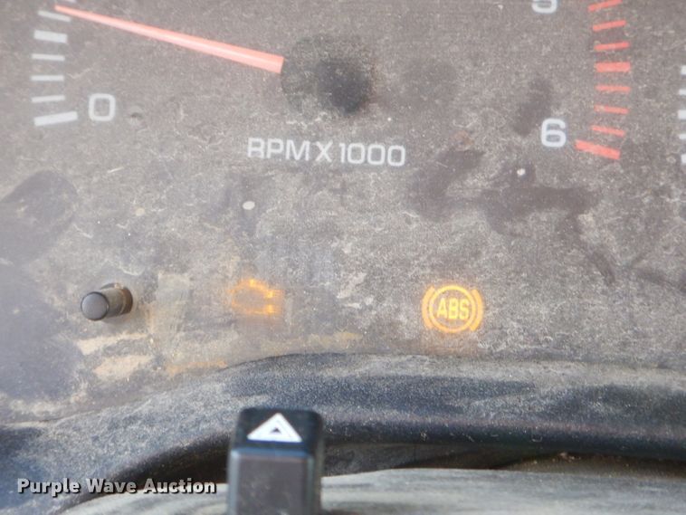 image for item FA9964 2001 Dodge Ram 1500 SLT Quad Cab pickup truck