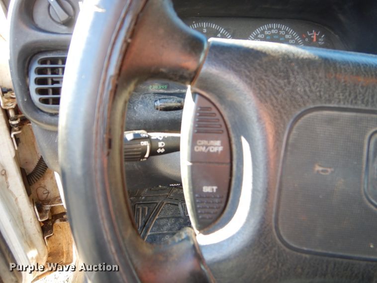 image for item FA9964 2001 Dodge Ram 1500 SLT Quad Cab pickup truck