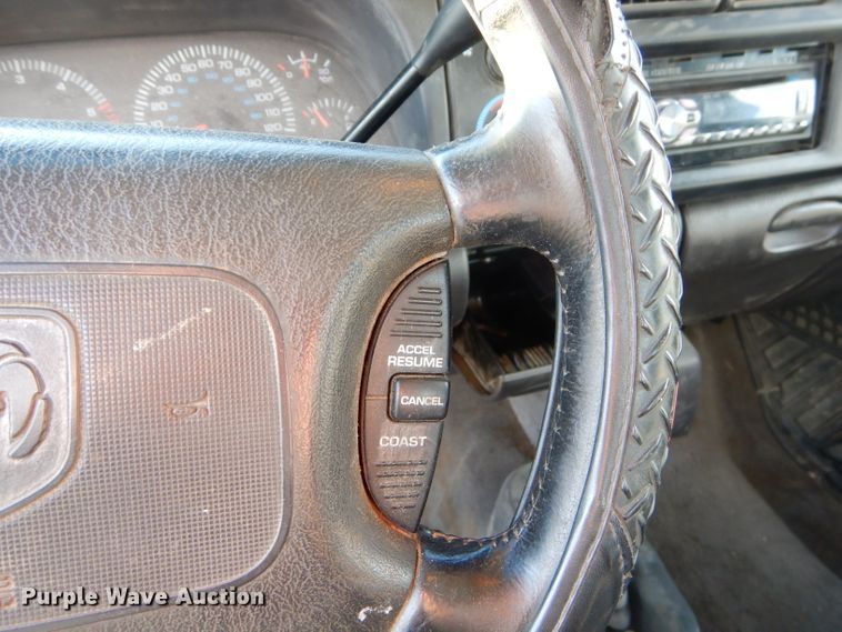 image for item FA9964 2001 Dodge Ram 1500 SLT Quad Cab pickup truck