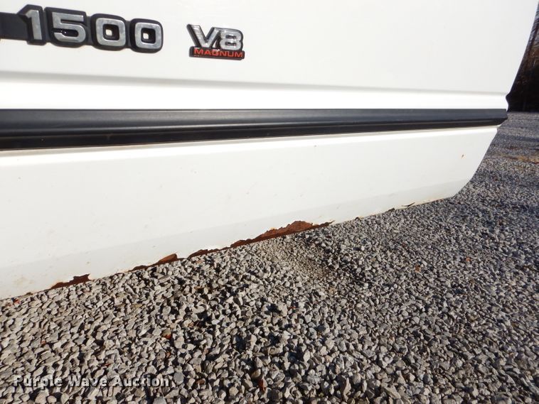 image for item FA9964 2001 Dodge Ram 1500 SLT Quad Cab pickup truck