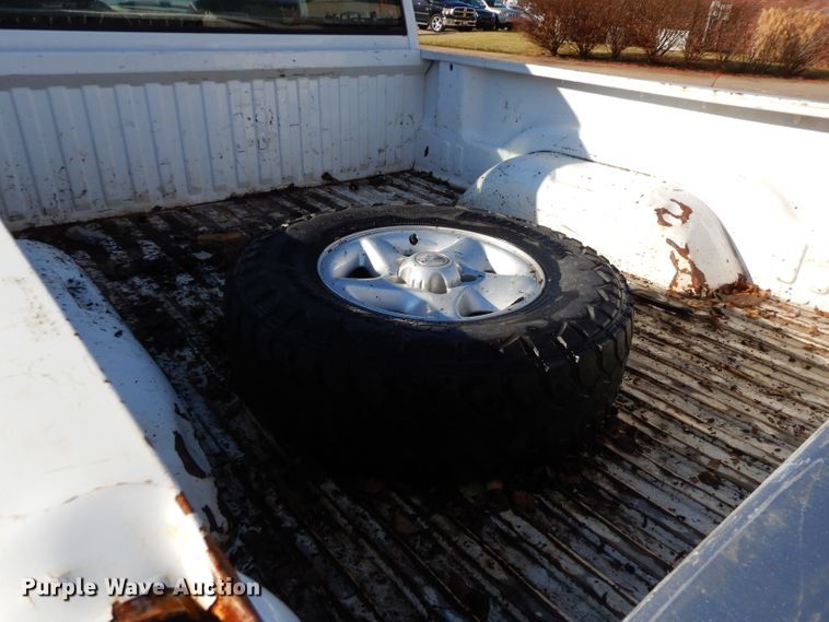 image for item FA9964 2001 Dodge Ram 1500 SLT Quad Cab pickup truck