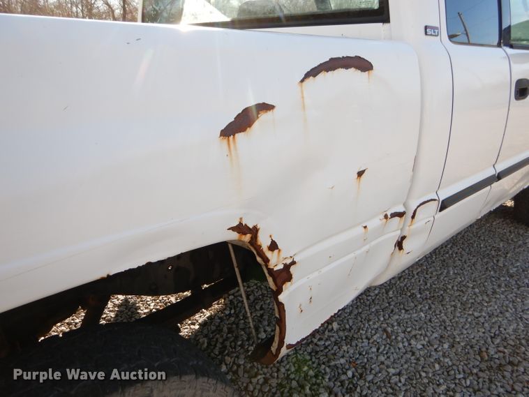 image for item FA9964 2001 Dodge Ram 1500 SLT Quad Cab pickup truck