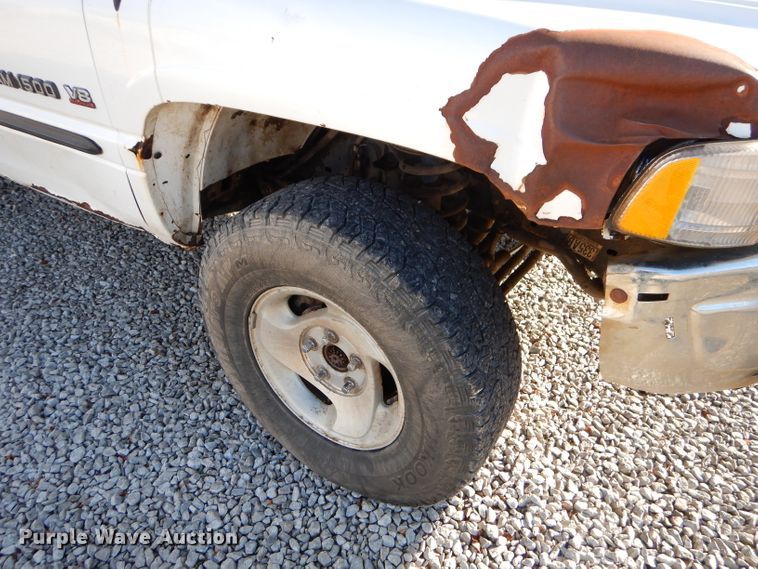 image for item FA9964 2001 Dodge Ram 1500 SLT Quad Cab pickup truck