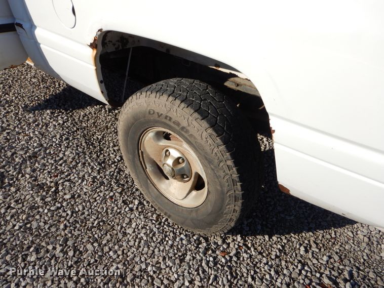 image for item FA9964 2001 Dodge Ram 1500 SLT Quad Cab pickup truck