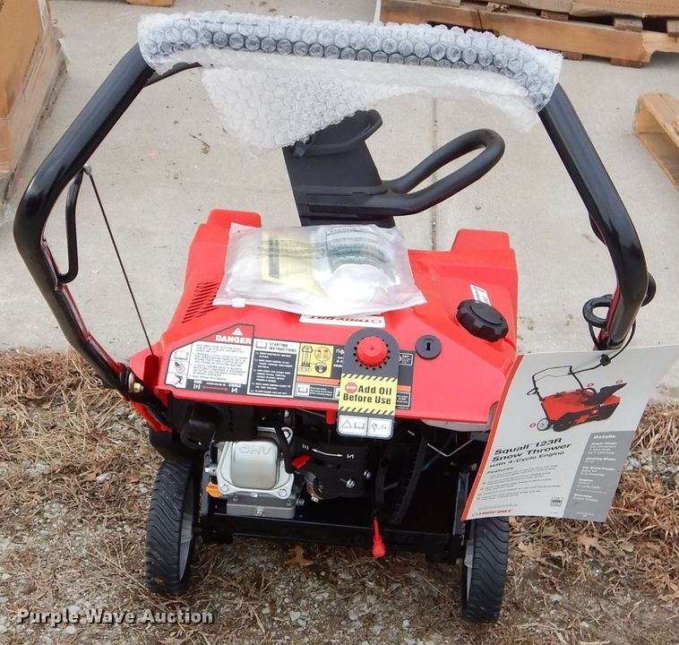 image for item FA9983 Troy-Bilt SQUALL 123R snow blower