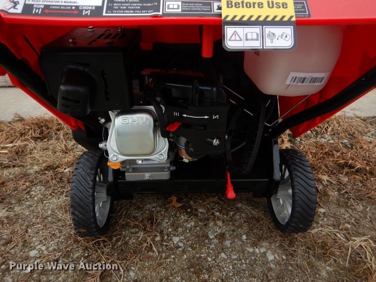 image for item FA9983 Troy-Bilt SQUALL 123R snow blower