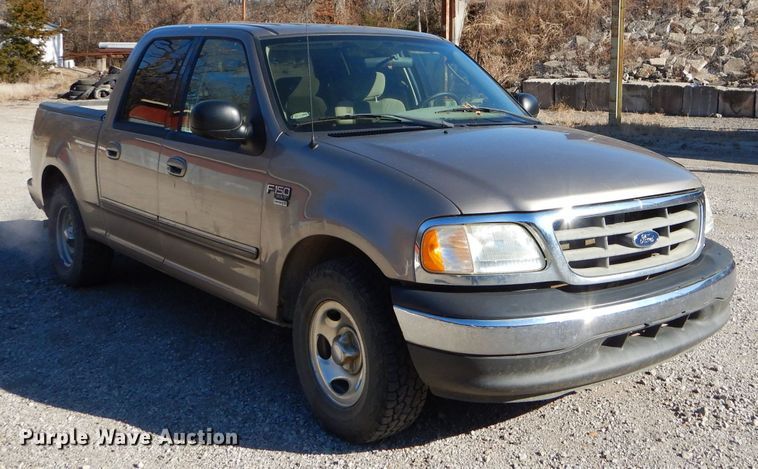 image for item FA9997 2003 Ford F150 XLT SuperCrew pickup truck