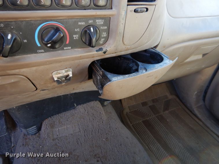 image for item FA9997 2003 Ford F150 XLT SuperCrew pickup truck