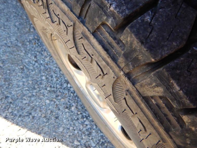 image for item FA9997 2003 Ford F150 XLT SuperCrew pickup truck