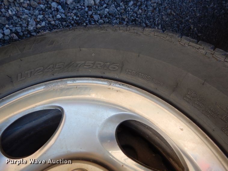 image for item FA9997 2003 Ford F150 XLT SuperCrew pickup truck