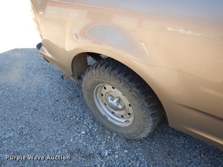 image for item FA9997 2003 Ford F150 XLT SuperCrew pickup truck