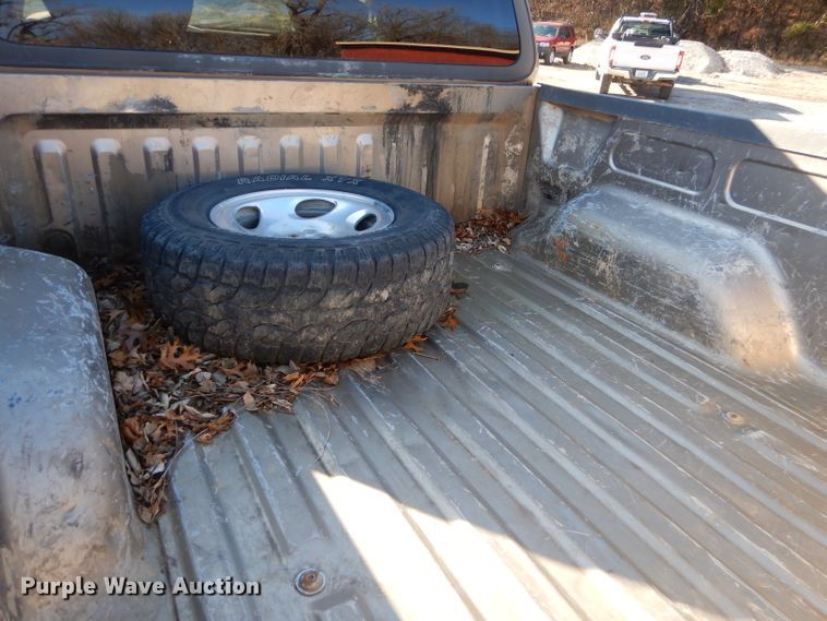 image for item FA9997 2003 Ford F150 XLT SuperCrew pickup truck