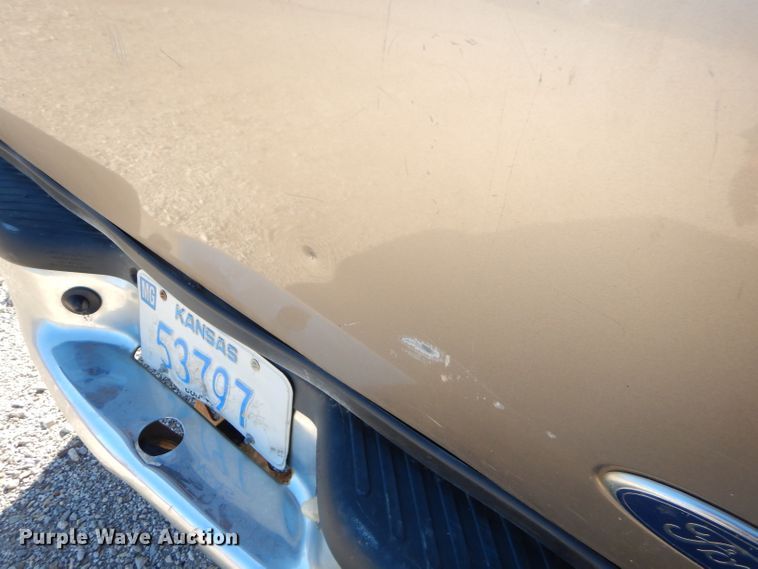 image for item FA9997 2003 Ford F150 XLT SuperCrew pickup truck