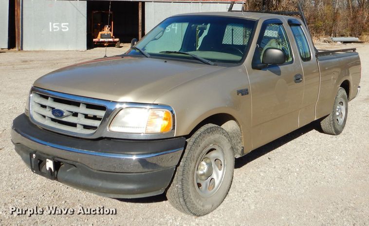 image for item FA9998 2000 Ford F150 XL SuperCab pickup truck