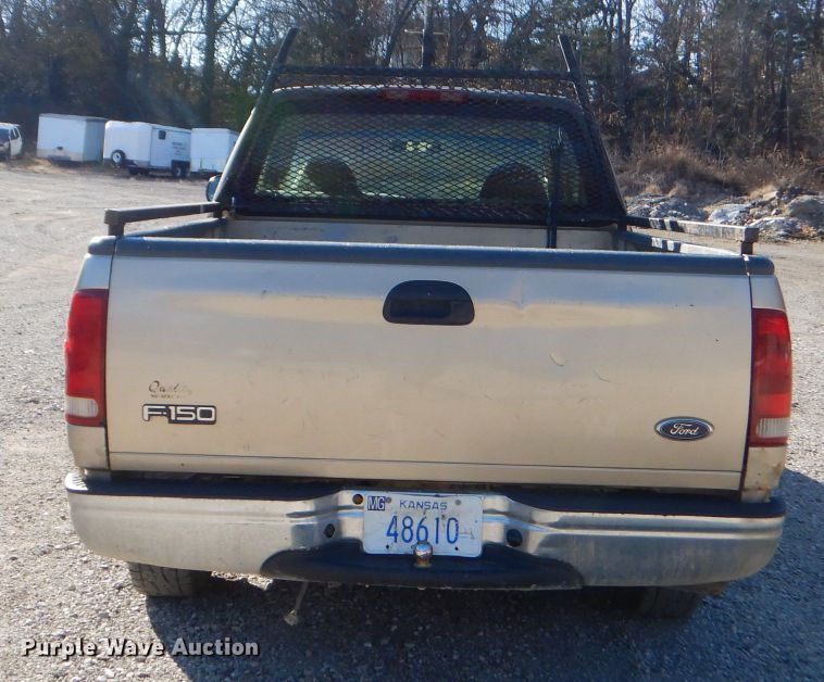 image for item FA9998 2000 Ford F150 XL SuperCab pickup truck