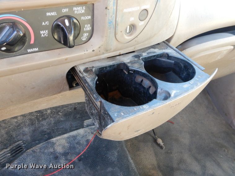 image for item FA9998 2000 Ford F150 XL SuperCab pickup truck