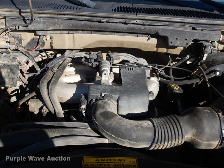 image for item FA9998 2000 Ford F150 XL SuperCab pickup truck