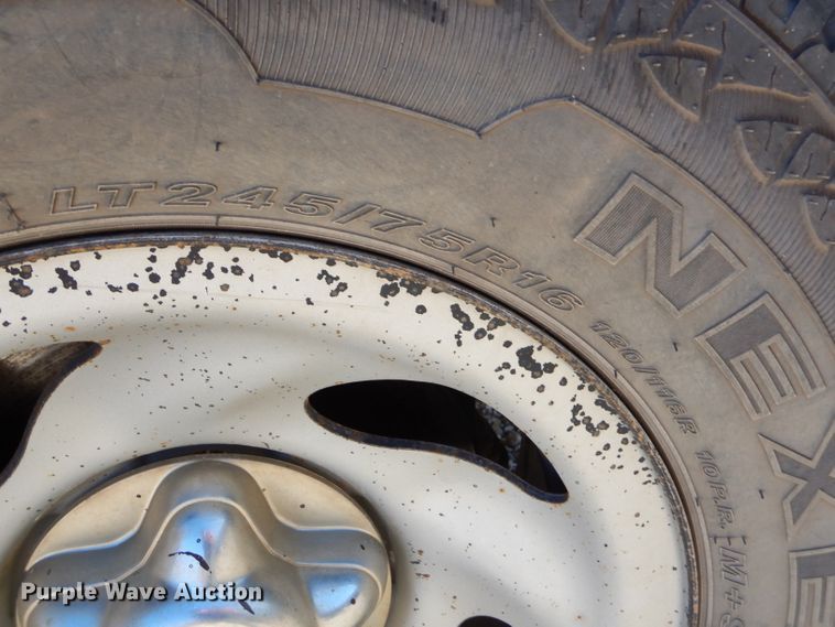 image for item FA9998 2000 Ford F150 XL SuperCab pickup truck