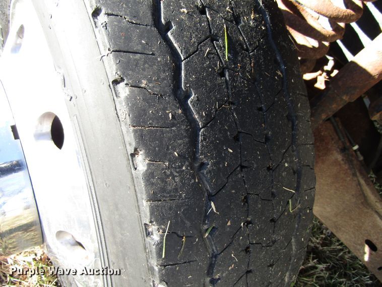 image for item FD9315 2008 Ford F450 Super Duty Crew Cab flatbed truck