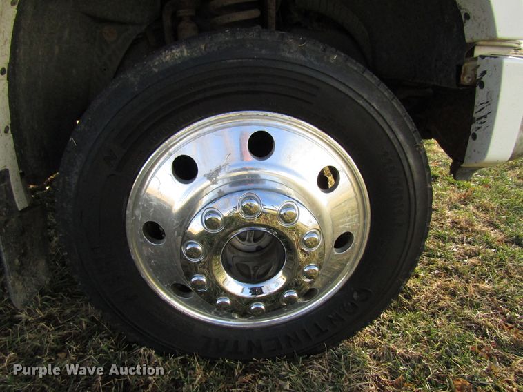 image for item FD9315 2008 Ford F450 Super Duty Crew Cab flatbed truck