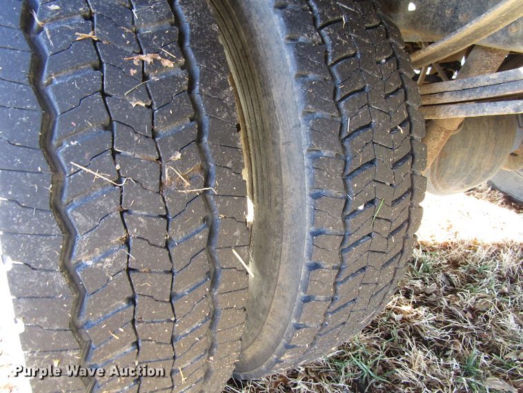 image for item FD9315 2008 Ford F450 Super Duty Crew Cab flatbed truck