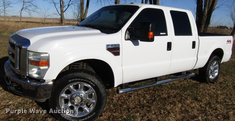 image for item FD9316 2008 Ford F250 Super Duty Crew Cab pickup truck