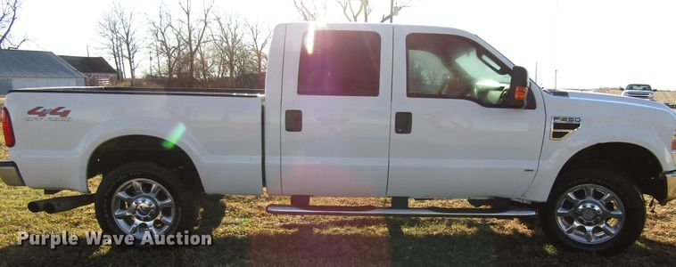 image for item FD9316 2008 Ford F250 Super Duty Crew Cab pickup truck
