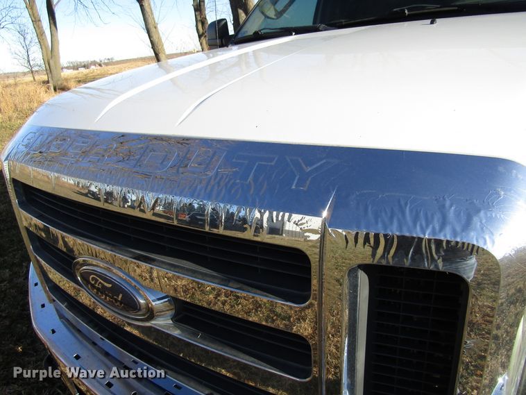 image for item FD9316 2008 Ford F250 Super Duty Crew Cab pickup truck