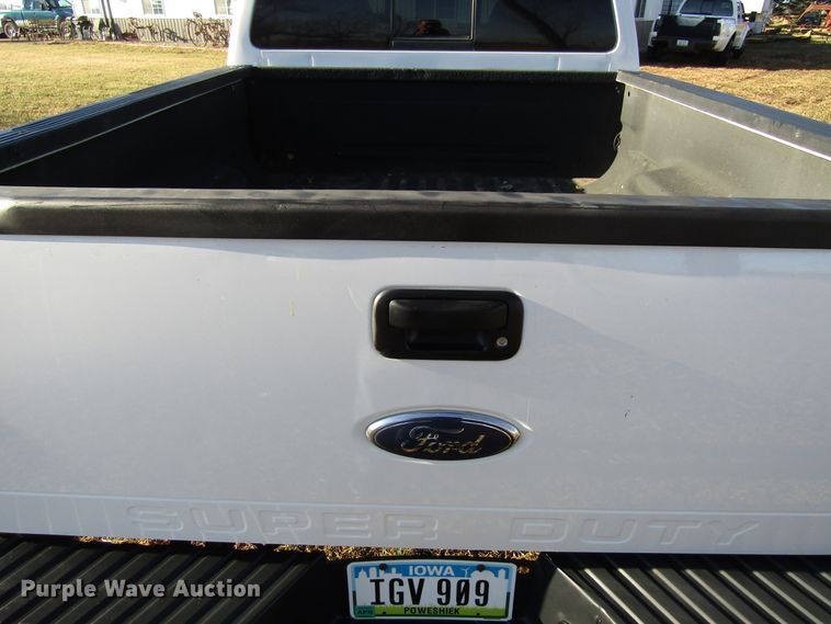 image for item FD9316 2008 Ford F250 Super Duty Crew Cab pickup truck