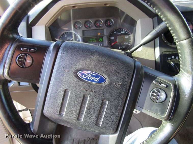 image for item FD9316 2008 Ford F250 Super Duty Crew Cab pickup truck