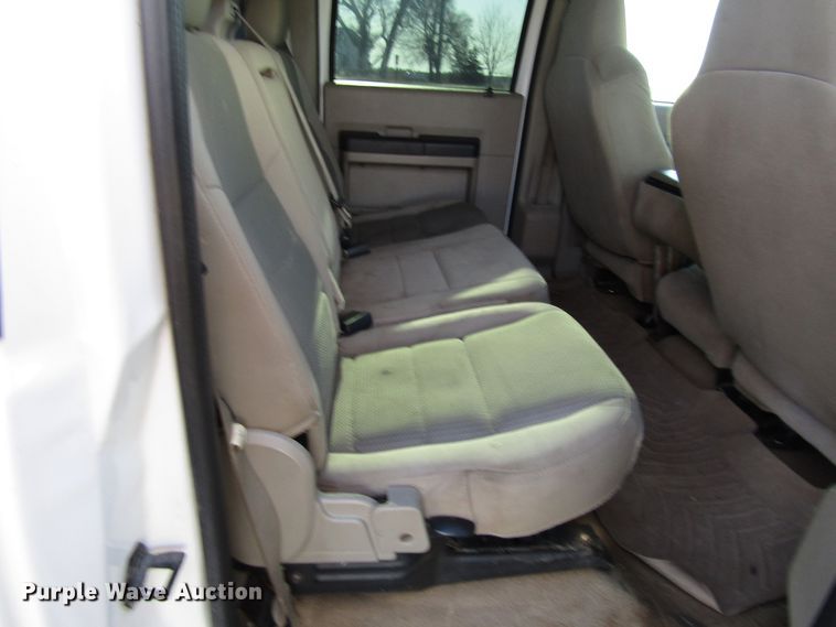 image for item FD9316 2008 Ford F250 Super Duty Crew Cab pickup truck