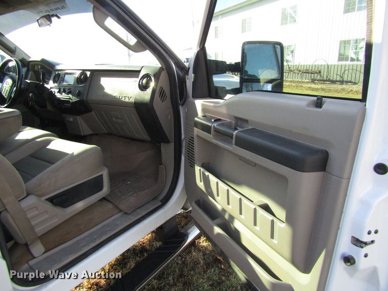 image for item FD9316 2008 Ford F250 Super Duty Crew Cab pickup truck