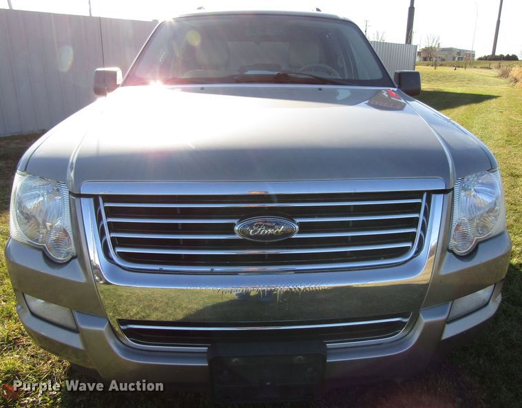 image for item FD9318 2008 Ford Explorer XLT SUV