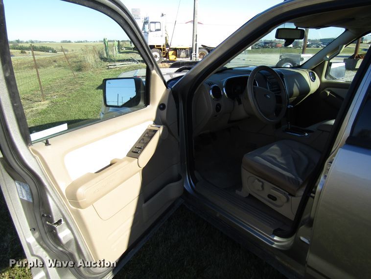 image for item FD9318 2008 Ford Explorer XLT SUV