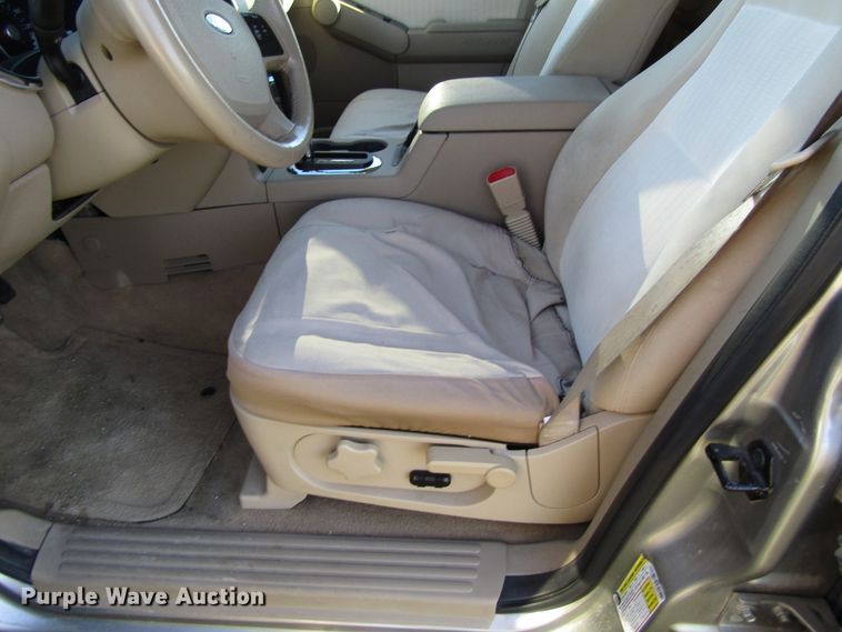 image for item FD9318 2008 Ford Explorer XLT SUV