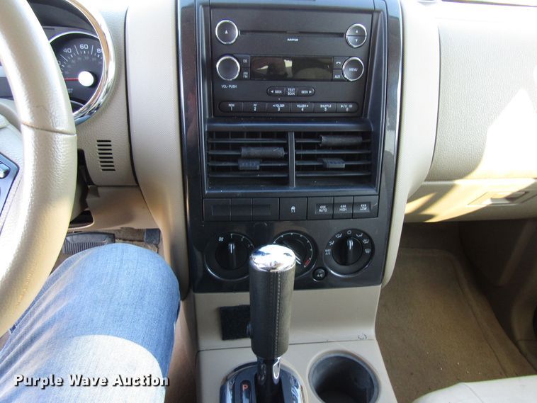 image for item FD9318 2008 Ford Explorer XLT SUV