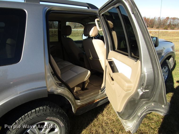 image for item FD9318 2008 Ford Explorer XLT SUV