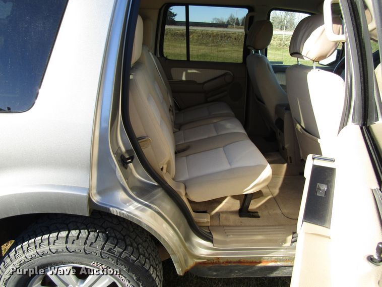 image for item FD9318 2008 Ford Explorer XLT SUV