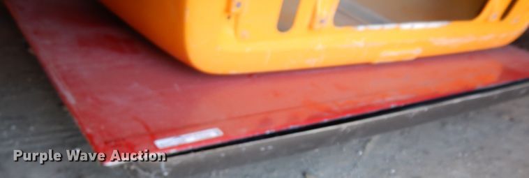 image for item FD9583 (2) bed covers