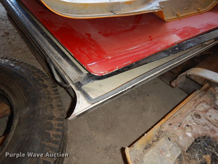 image for item FD9583 (2) bed covers