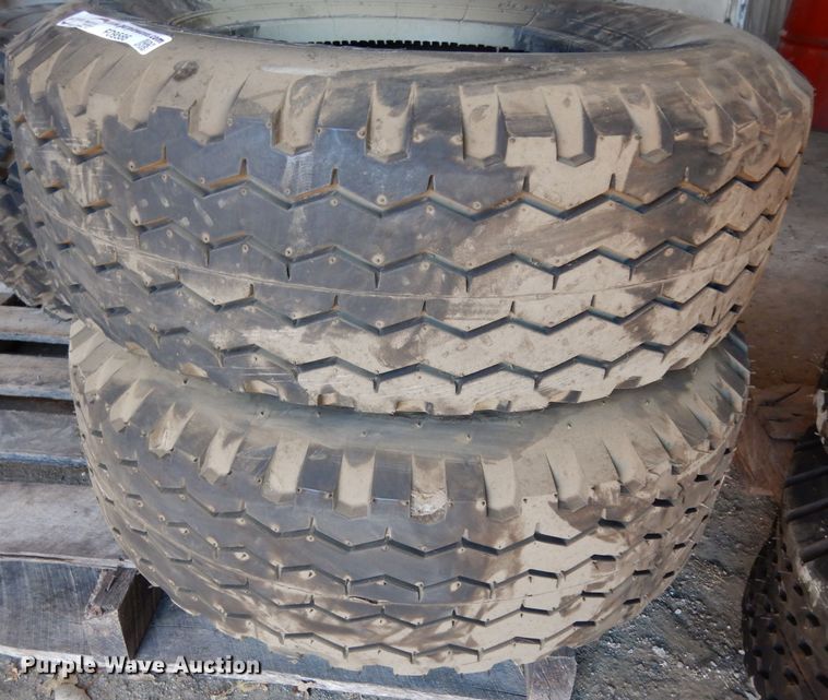 image for item FD9586 (2) Harvest King 11L-16 tires
