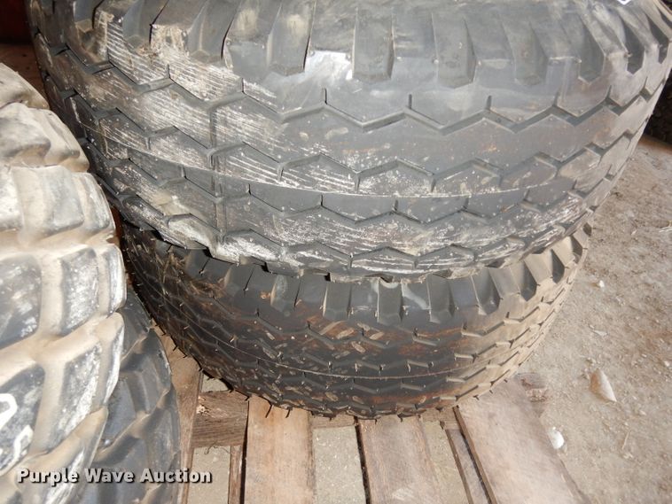 image for item FD9586 (2) Harvest King 11L-16 tires