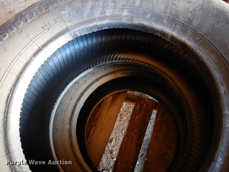 image for item FD9586 (2) Harvest King 11L-16 tires