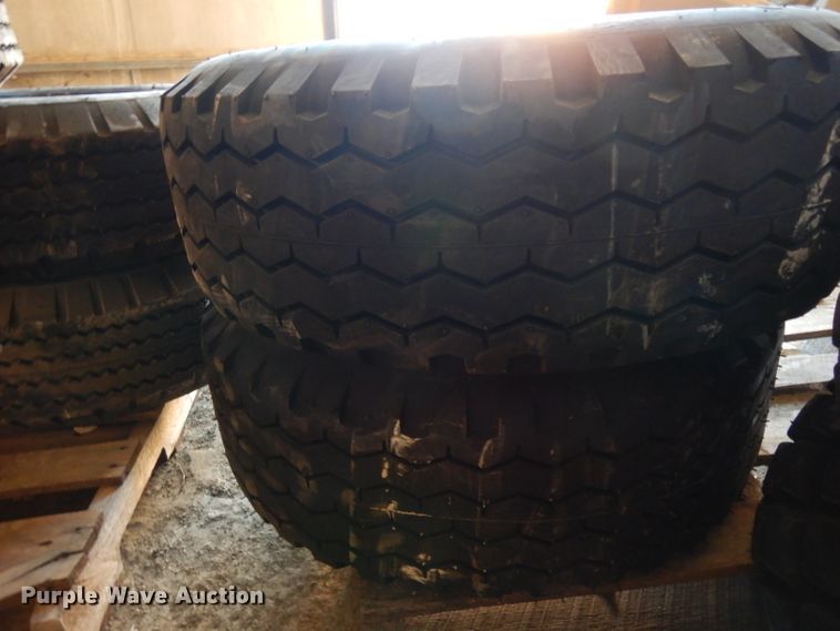 image for item FD9586 (2) Harvest King 11L-16 tires