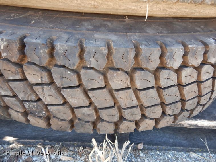 image for item FD9596 (2) Fidelity 10.00R20 tires