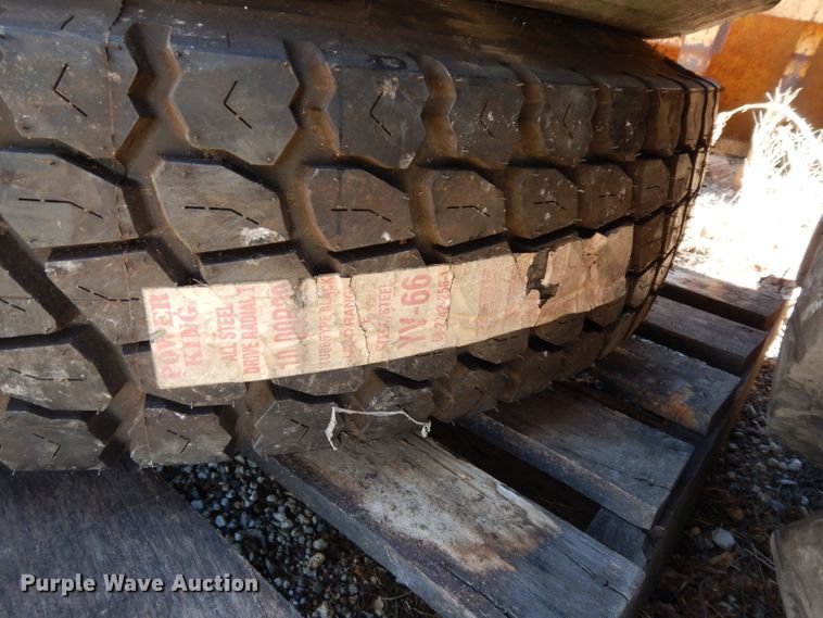 image for item FD9596 (2) Fidelity 10.00R20 tires